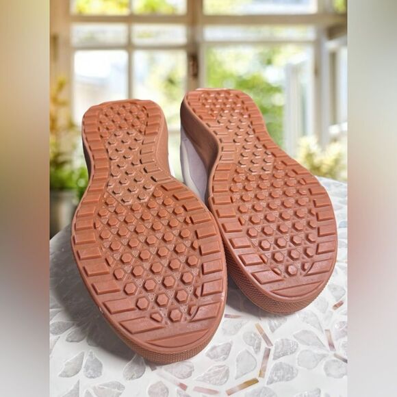 Vans® Range EXP UltraCush Supportive Sneakers Shoes Women’s WIND CHIME Womens 6. - Picture 10 of 13